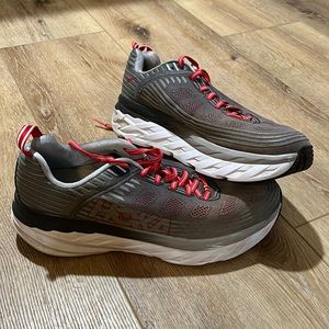 Hoka One One Bondi 6